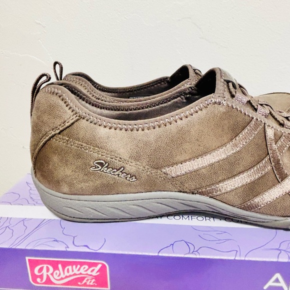 SKECHERS BROWN BREATH EASY HOME SLIP-INS SHOES SZ 11 - Picture 4 of 11